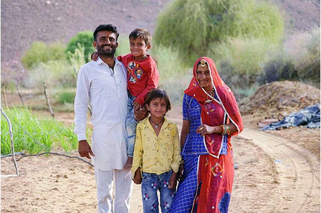 शिव प्रकाश और उनका परिवार गोविंदपुरा, जोधपुर, राजस्थान के पास एक गाँव में -जलवायु परिवर्तन