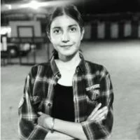 नवनीत कौर-Image