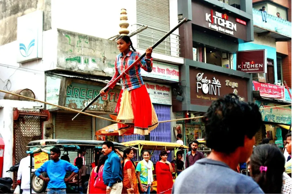 घुमंतू समुदाय की एक लड़की_सामाजिक न्याय