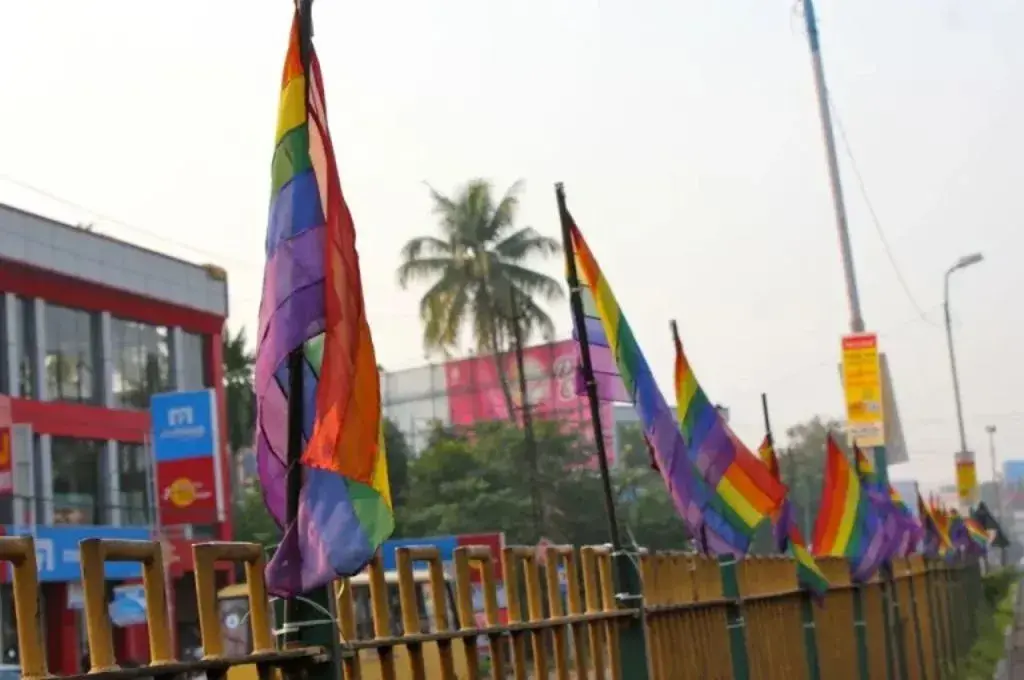 कई रंगों के ध्वज_ ट्रांसजेंडर