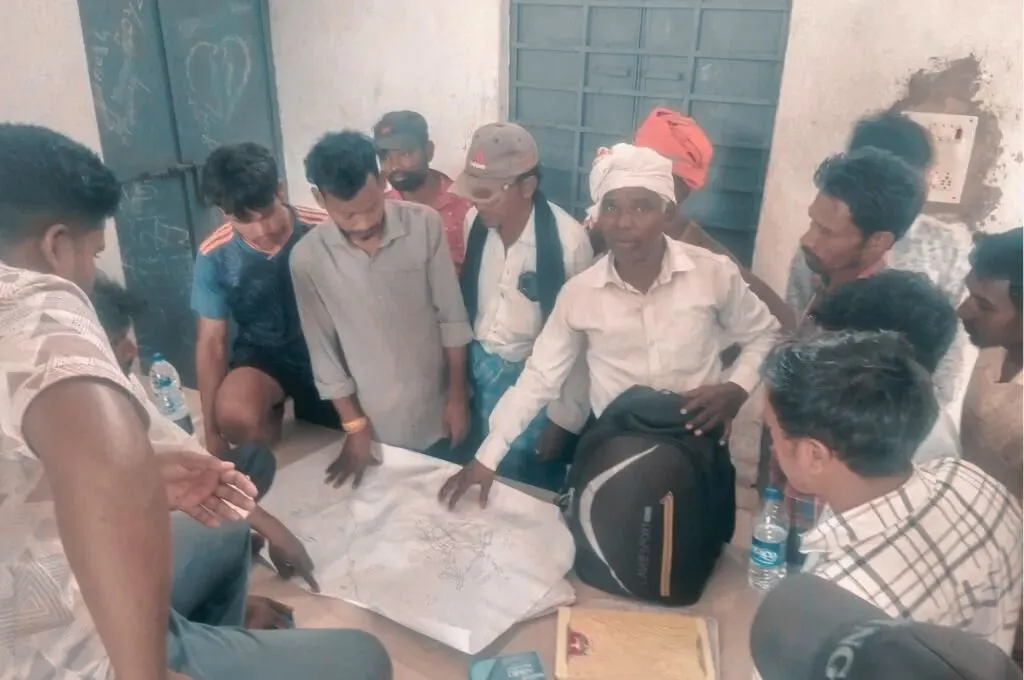 मानचित्र के स्थानीय लोग_सामुदायिक वन अधिकार