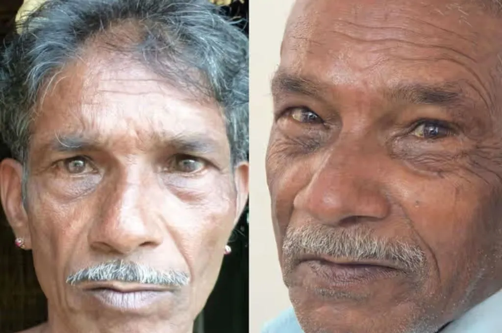 दो बुजुर्ग व्यक्ति_पुस्तकालय
